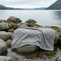 Badehåndkle Inu 70 x 140 cm myk grå