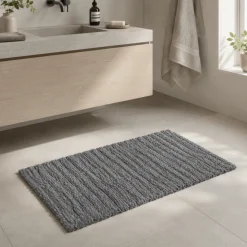 Baderomsmatte Tiles grå i bomull 80 x 50 cm