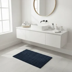 Baderomsmatte Tiles mørkeblå 80 x 50 cm