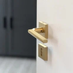 Dubai dørhåndtak børstet messing