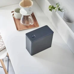 Lufttett kaffeboks med måleskje sort 1,6L