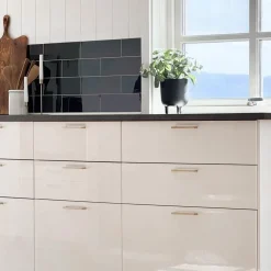 24-pk Hailey sort selvklebende veggfliser
