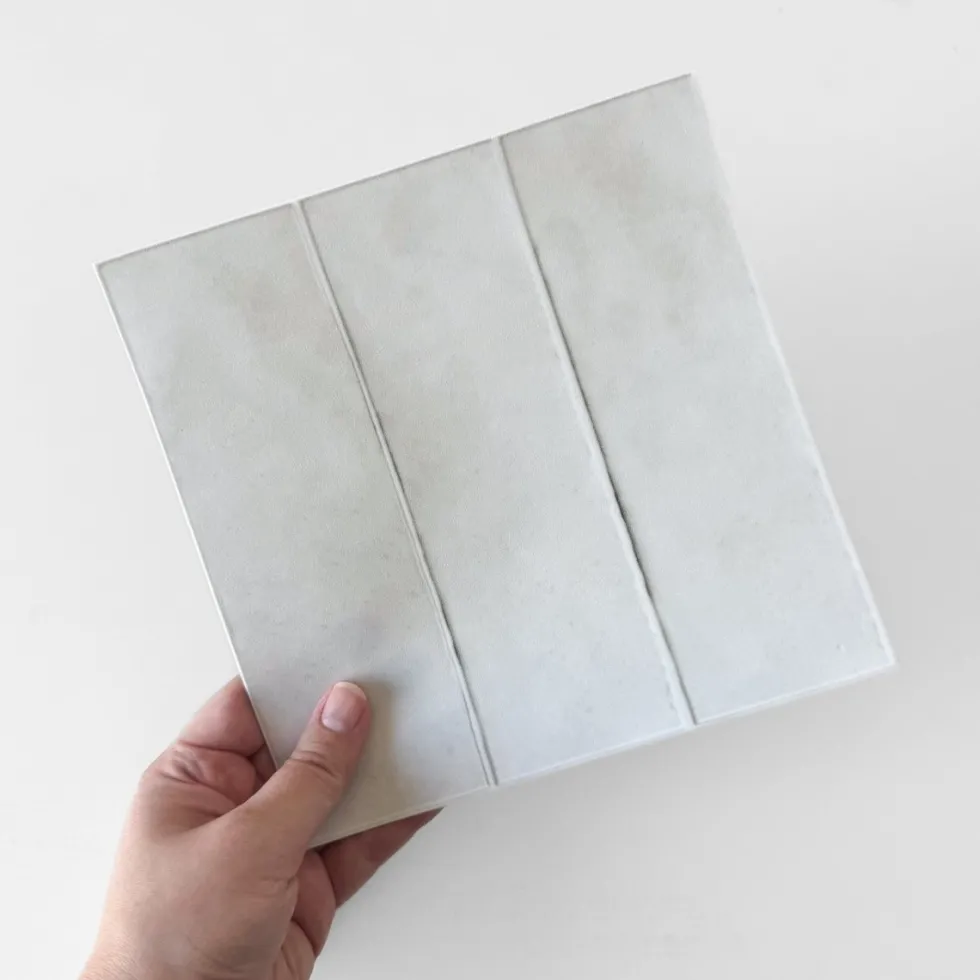 8-pk Katja lys grå selvklebende fliser