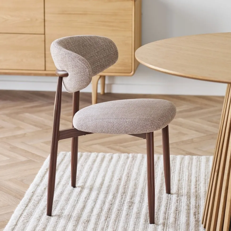 2-pk Levanto spisestol sand/valnøttfarget