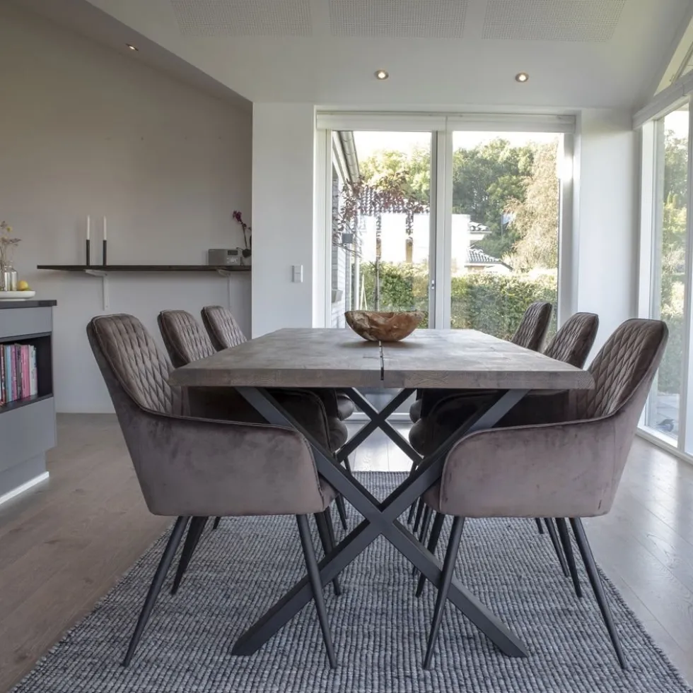 Toulon spisebord røkt eik 200 cm
