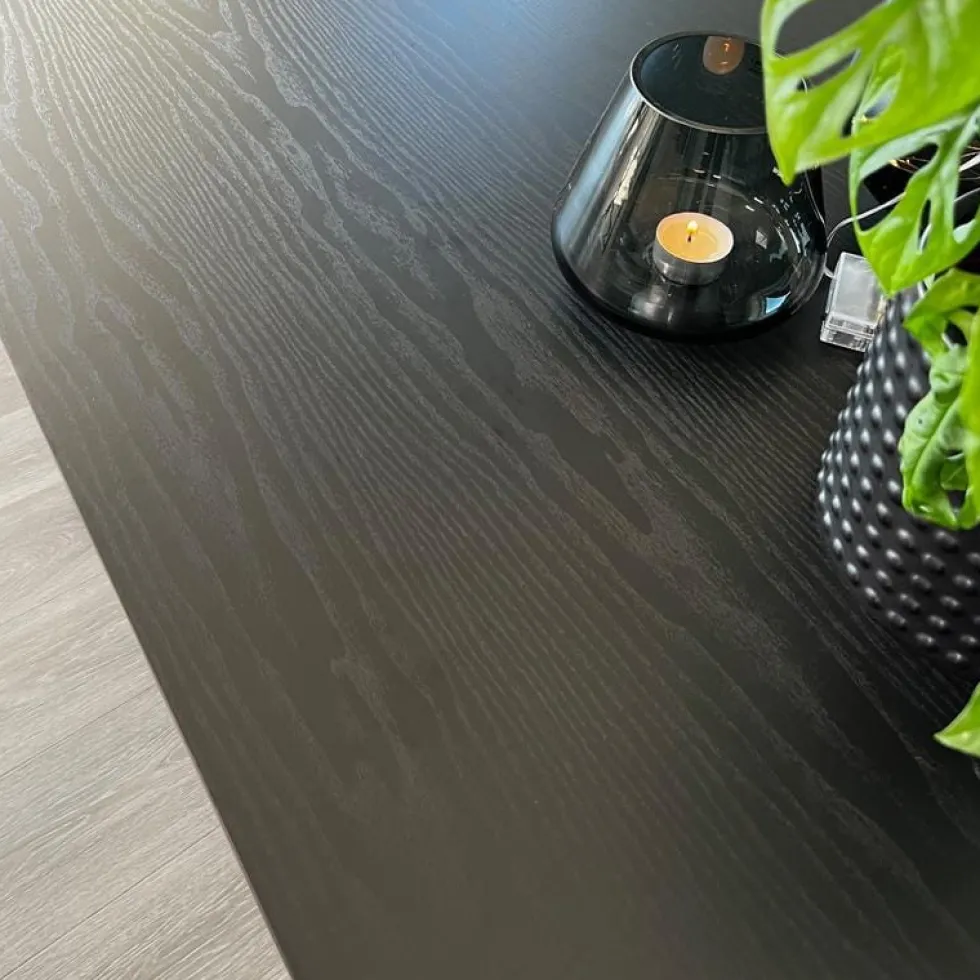 Treverk sort glatt matt kontaktplast